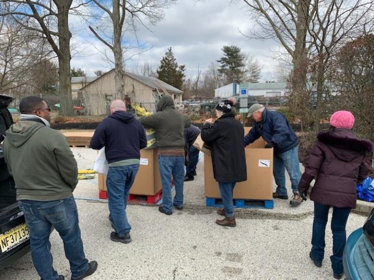 Gloucester County Food Drive brings in more than 11,500 meals