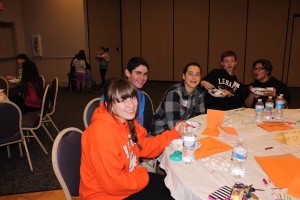 Adath Emanu-El teens throw holiday part for Covenant House
