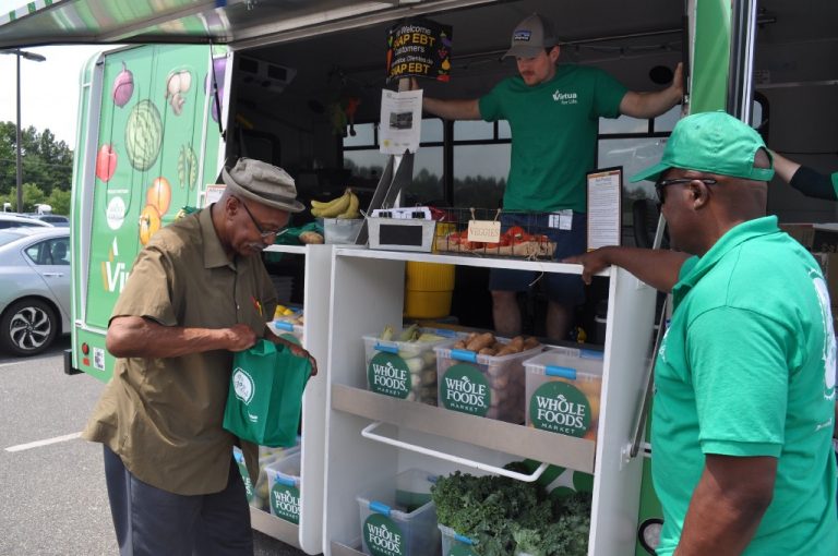 Virtua Mobile Farmers Market finalist in Rachael Ray’s ‘Feed it Forward’ contest