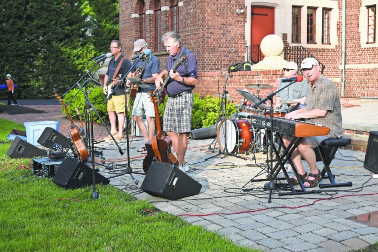 Musicians of Moorestown: Trouble With Plaid