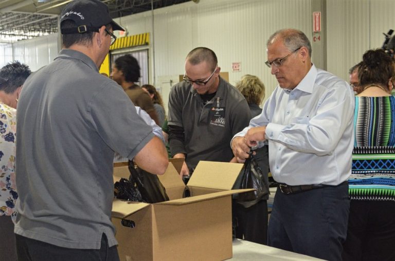 Local ShopRites Prepare for Partners in Caring Donation Push with Food Bank of South Jersey Visit