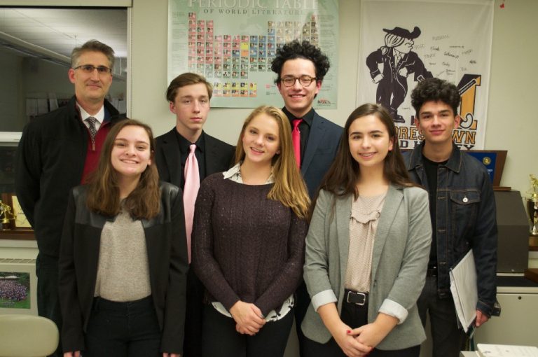 Weekly roundup: Clearview Debate Team wins round at first regional tournament