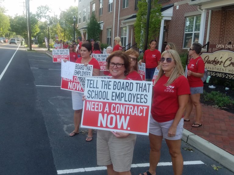Evesham School District staff rallies to secure contracts