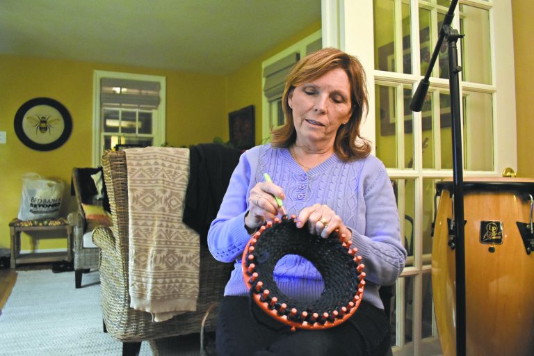 Local knitters share a common thread