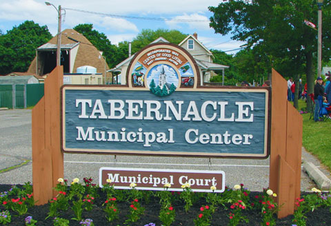 Tabernacle weighs extension of municipal, public works hours