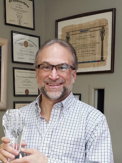 Medford chiropractor wins lifetime achievement award