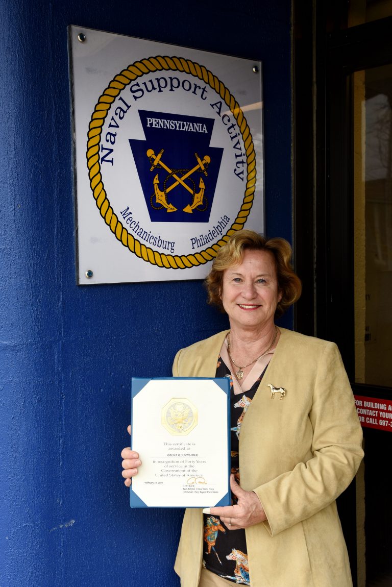 Mullica Hill resident receives 40-Year Federal Service award