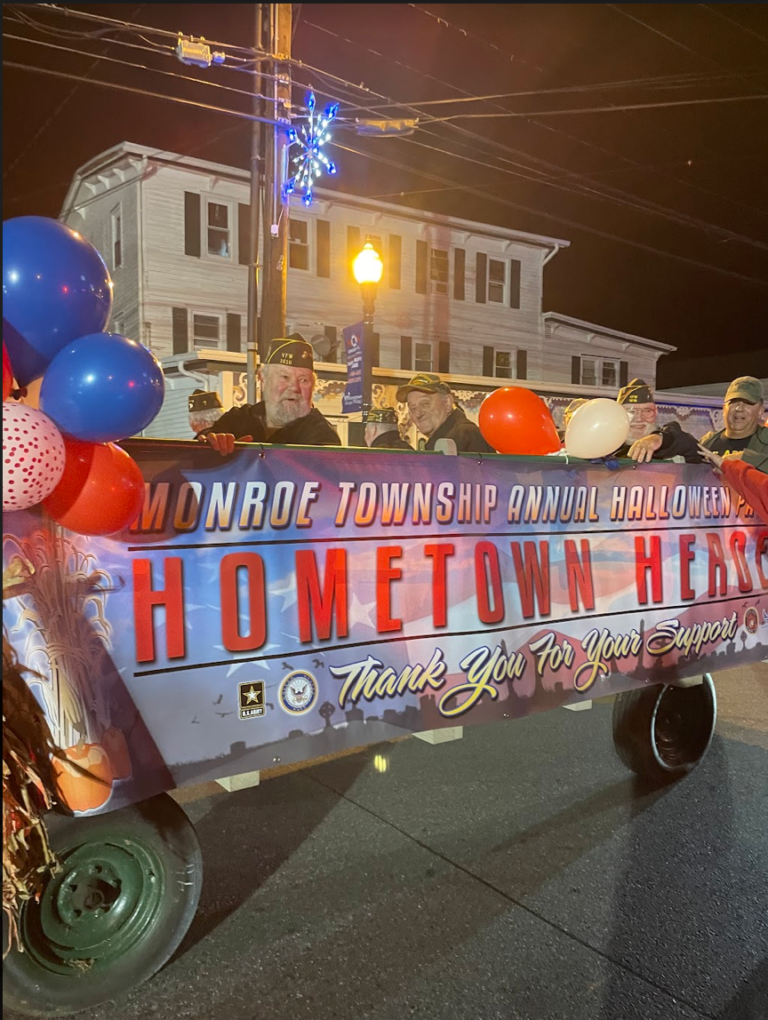 Fall festival and parade draw a large – and creative – crowd