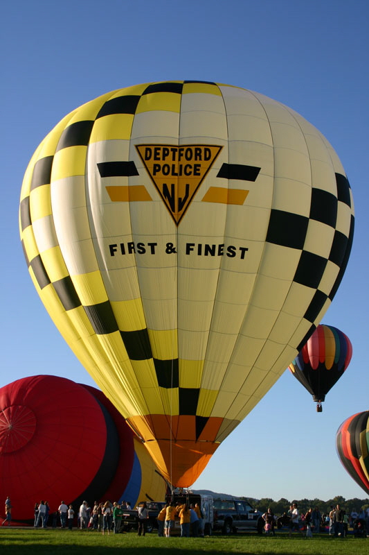 Balloon crew wows crowds, honors Deptford history
