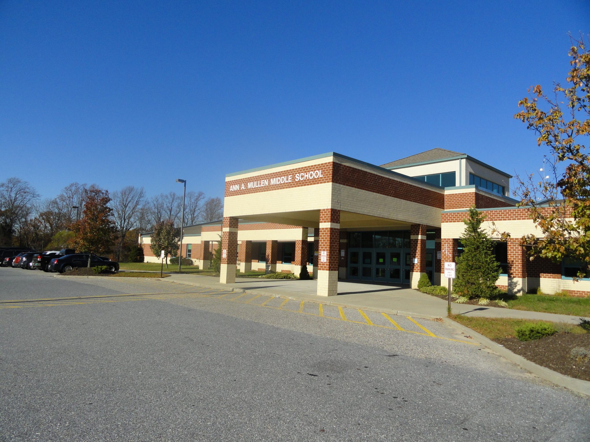 Bomb scare leads to Ann Mullen Middle School evacuation The Sun