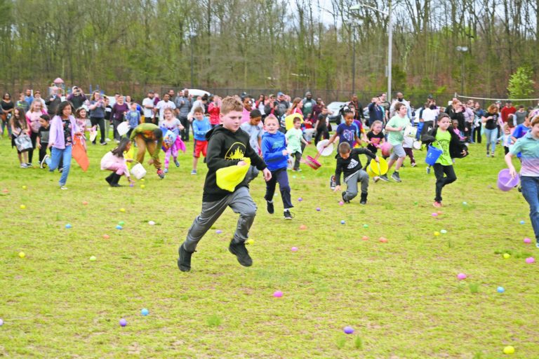 On the hunt: Treats for kids at Easter event
