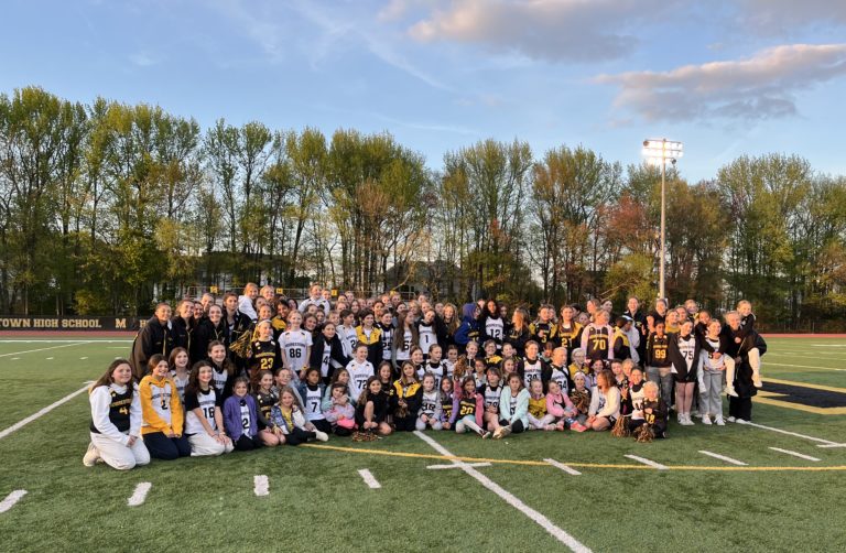 High school girls’ lacrosse hosts youth night
