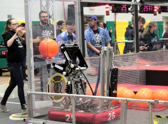 PHOTOS COURTESY OF RAIDER ROBOTIX TEAM 25