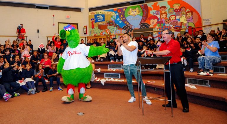 McKinley School gets Phanatic About Reading