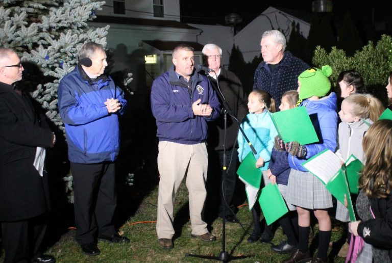 Community honors fallen police during annual Blue Light ceremony