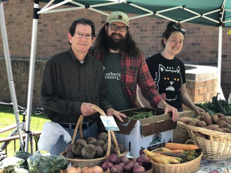 Farmers Market celebrates opening