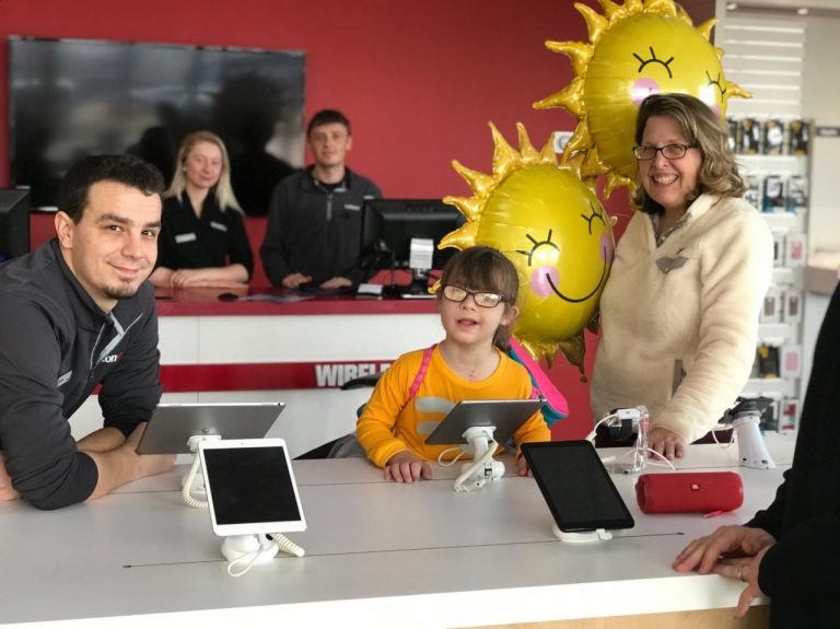 Wireless Zone hosts local child’s Dream reveal