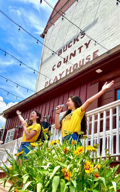 Playhouse hosts Courtyard Cabarets