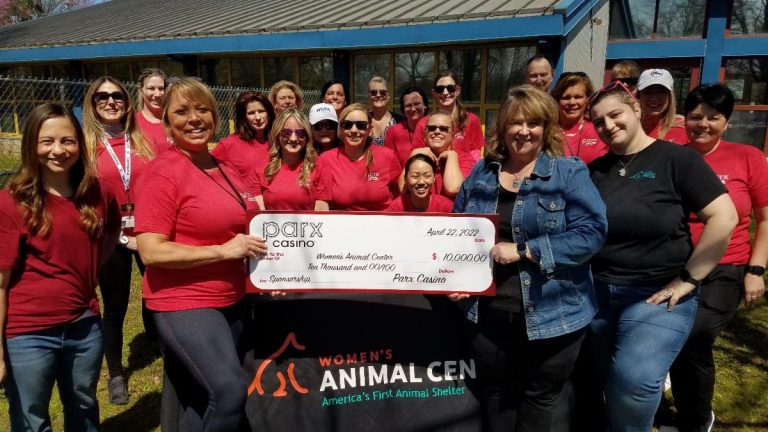 Parx donates funds to Women’s Animal Center