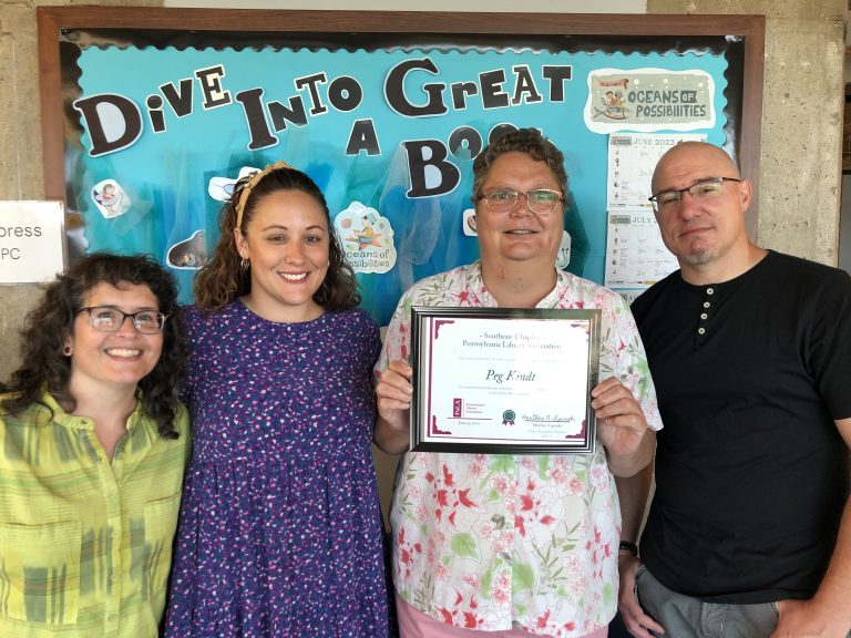 Grundy Library worker wins award