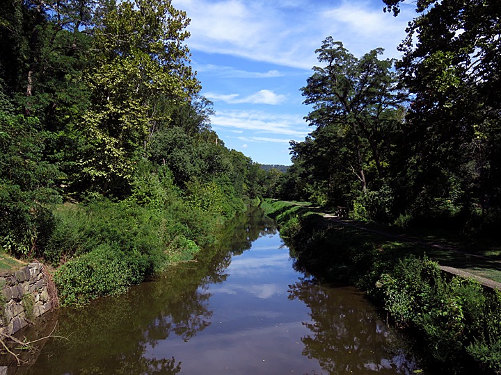 Explore the 58.9-mile Delaware Canal